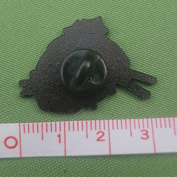 🍜👀 Spirited Away Soot Sprites in Noodles Pin 🥢 - Picture 2 of 5